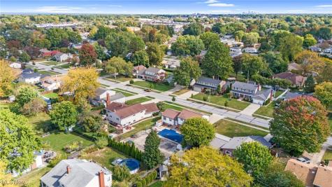 3520 Archwood Drive Rocky River OH 44116