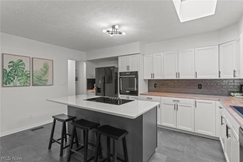 3520 Shellhart Road Norton OH 44203