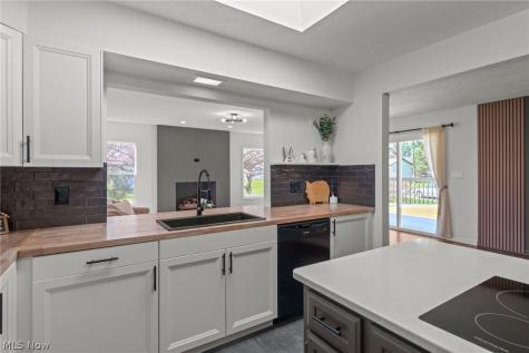 3520 Shellhart Road Norton OH 44203