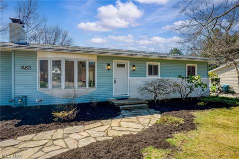 3520 Shellhart Road Norton OH 44203
