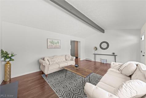 3520 Shellhart Road Norton OH 44203