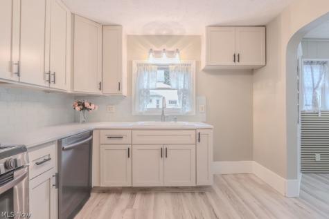 41796 Adelbert Street Elyria OH 44035