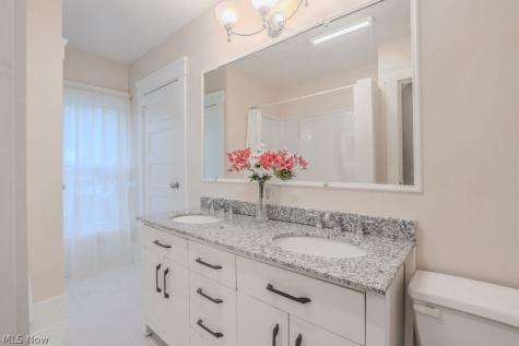 41796 Adelbert Street Elyria OH 44035