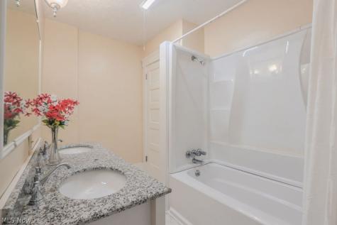41796 Adelbert Street Elyria OH 44035