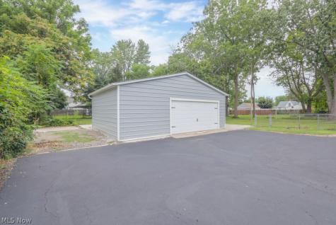 41796 Adelbert Street Elyria OH 44035