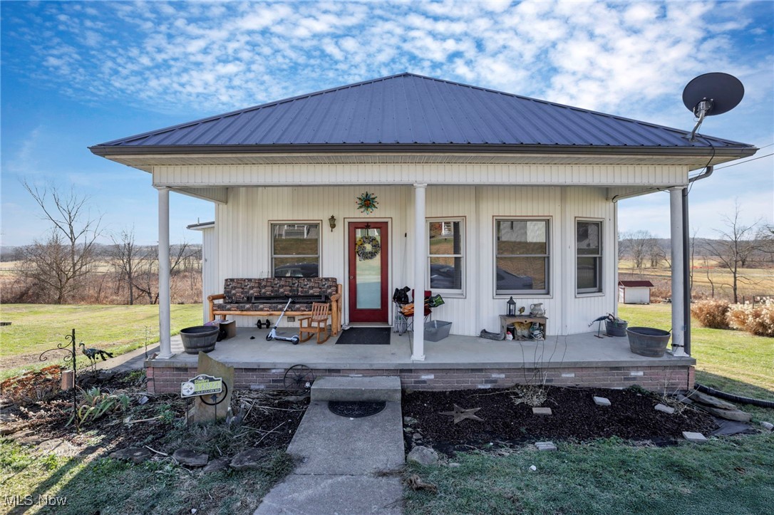14824 Old Glory Rd, Lore City OH 43755
