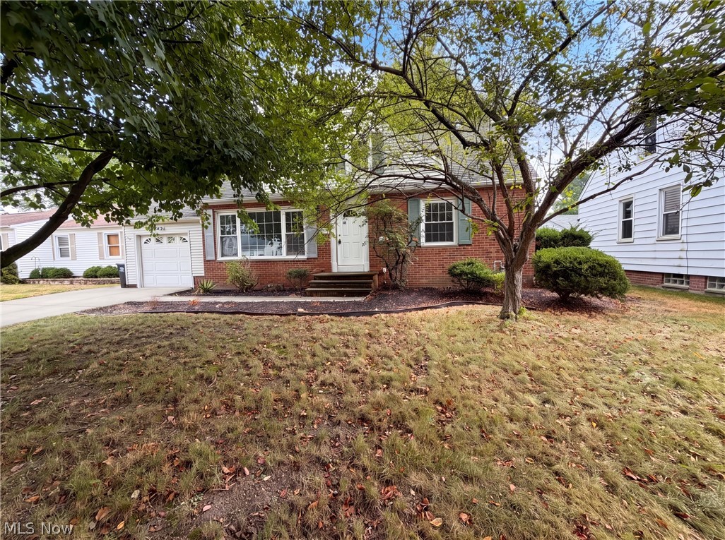 971 Learidge Road Cleveland OH 44124