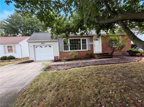 971 Learidge Road Cleveland OH 44124