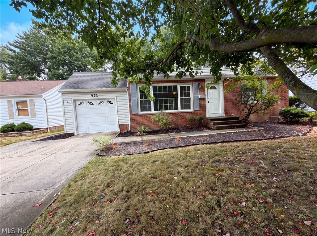971 Learidge Road Cleveland OH 44124