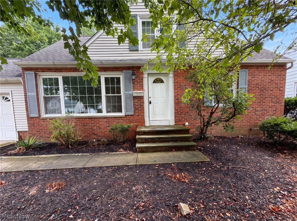 971 Learidge Road Cleveland OH 44124