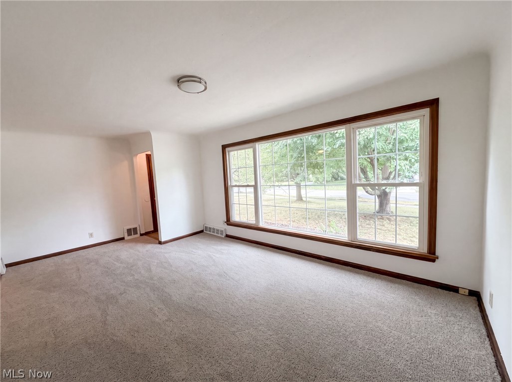 971 Learidge Road Cleveland OH 44124