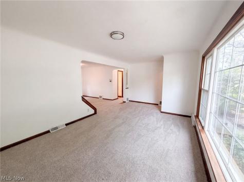971 Learidge Road Cleveland OH 44124