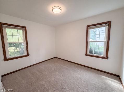 971 Learidge Road Cleveland OH 44124