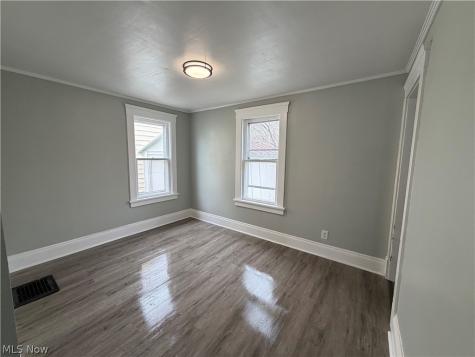 121 E 205th Street Euclid OH 44123