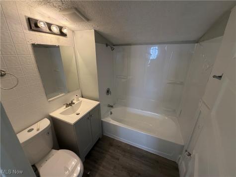 121 E 205th Street Euclid OH 44123