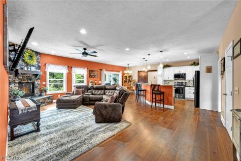 8780 Mapleleaf Drive Westfield Center OH 44251