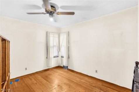 351 E Avondale Avenue Youngstown OH 44507