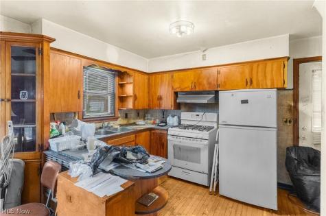 351 E Avondale Avenue Youngstown OH 44507