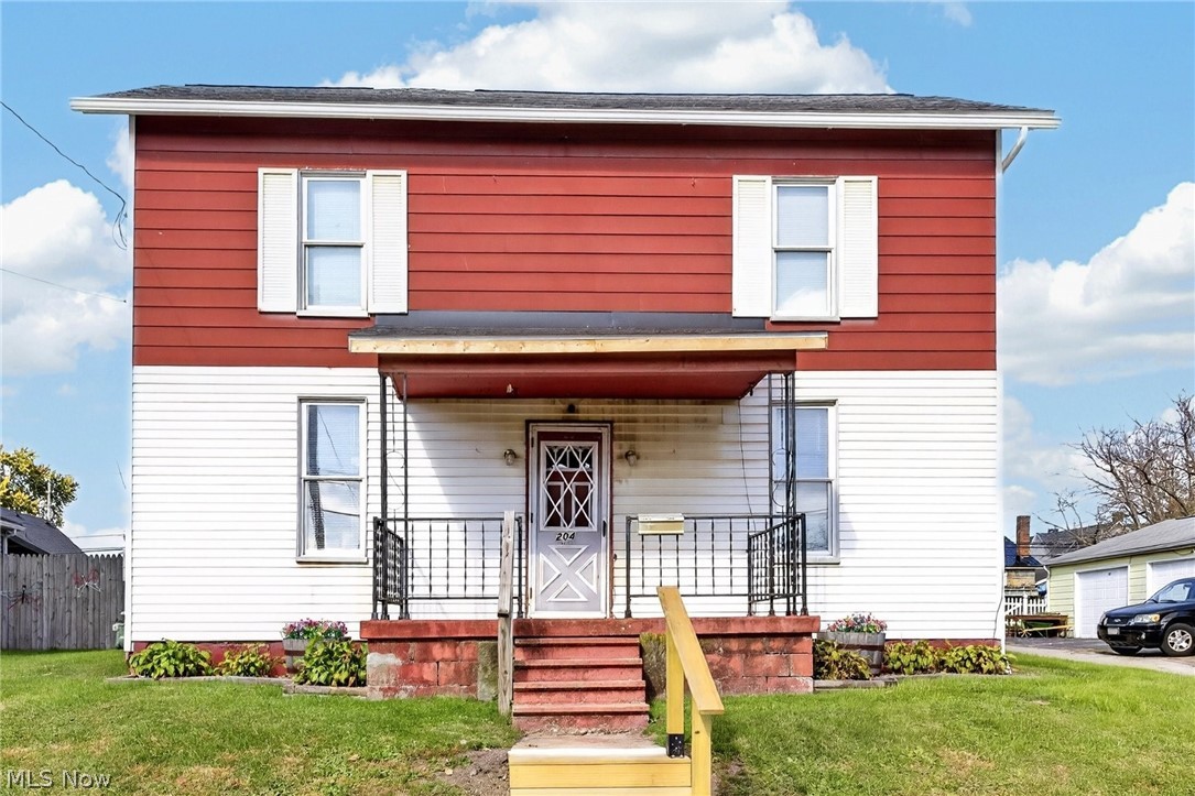 204 W Clark Street East Palestine OH 44413
