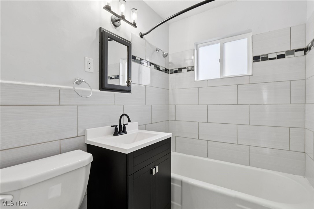 244 E Catawba Avenue Akron OH 44301