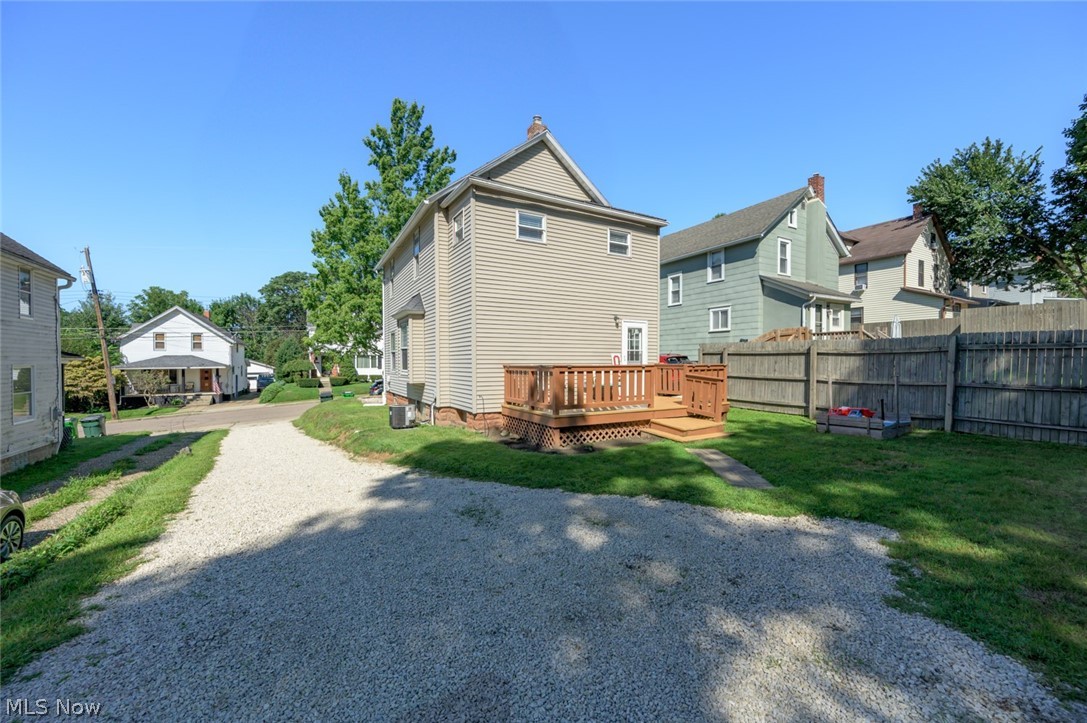 185 24th Street NW Barberton OH 44203