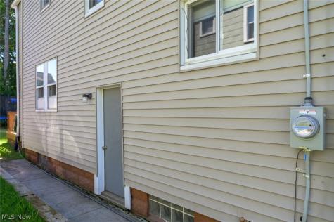 185 24th Street NW Barberton OH 44203