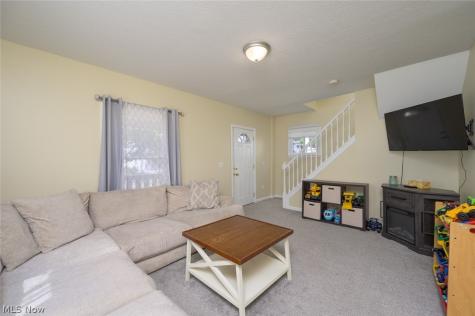 185 24th Street NW Barberton OH 44203