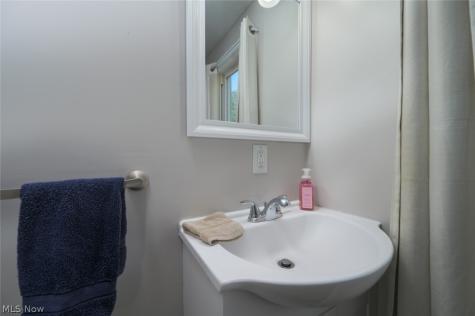 185 24th Street NW Barberton OH 44203