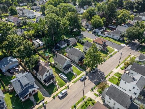 185 24th Street NW Barberton OH 44203