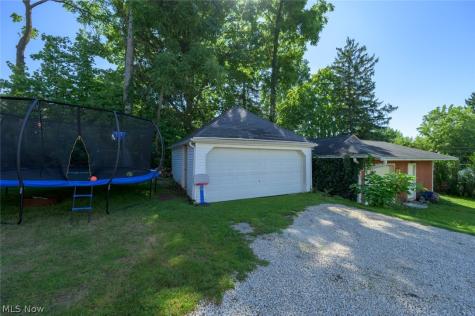 185 24th Street NW Barberton OH 44203