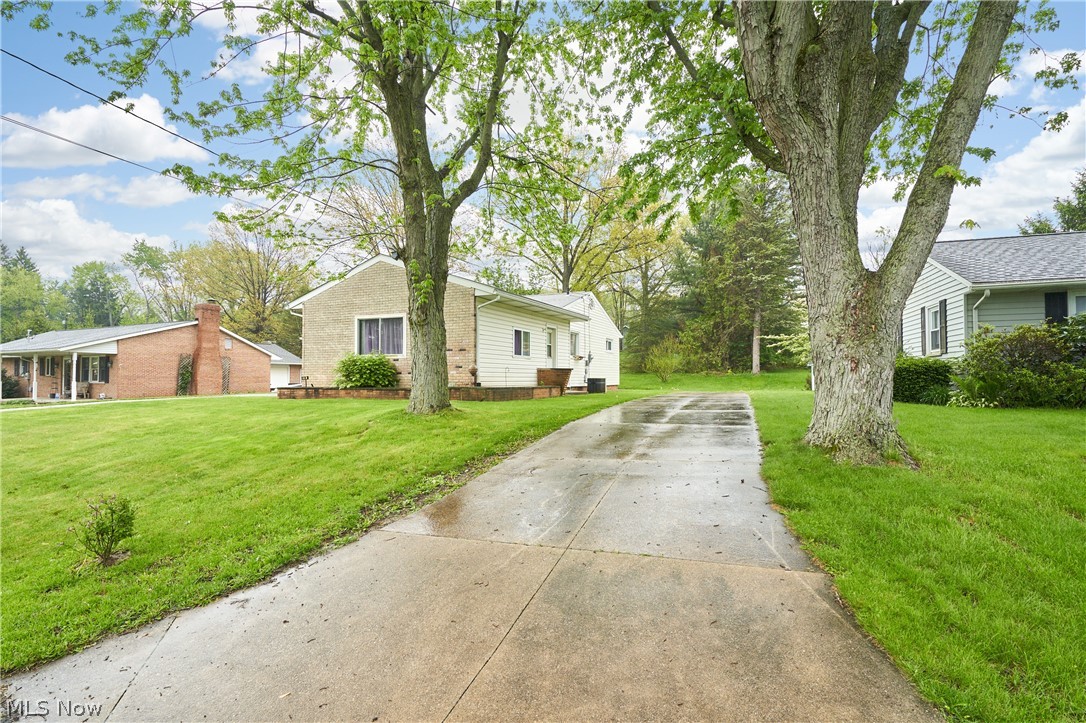 1730 Spring Valley Avenue NW Canton OH 44708