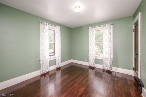 748 E Main Street Ravenna OH 44266