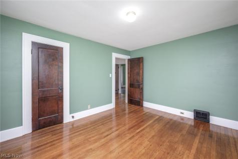 748 E Main Street Ravenna OH 44266