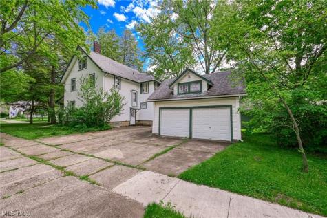 748 E Main Street Ravenna OH 44266