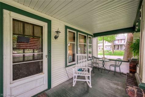 748 E Main Street Ravenna OH 44266