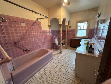 1539 Sheffield Road South Euclid OH 44121