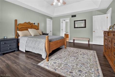 1008 Coopers Run Amherst OH 44001