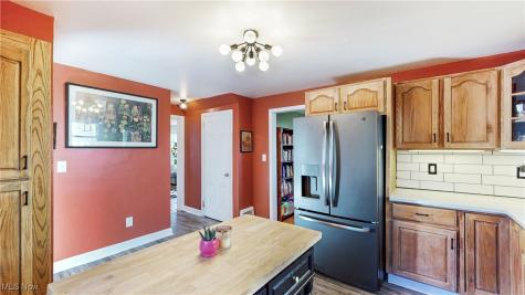 151 Inwood Boulevard Avon Lake OH 44012