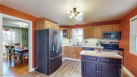 151 Inwood Boulevard Avon Lake OH 44012