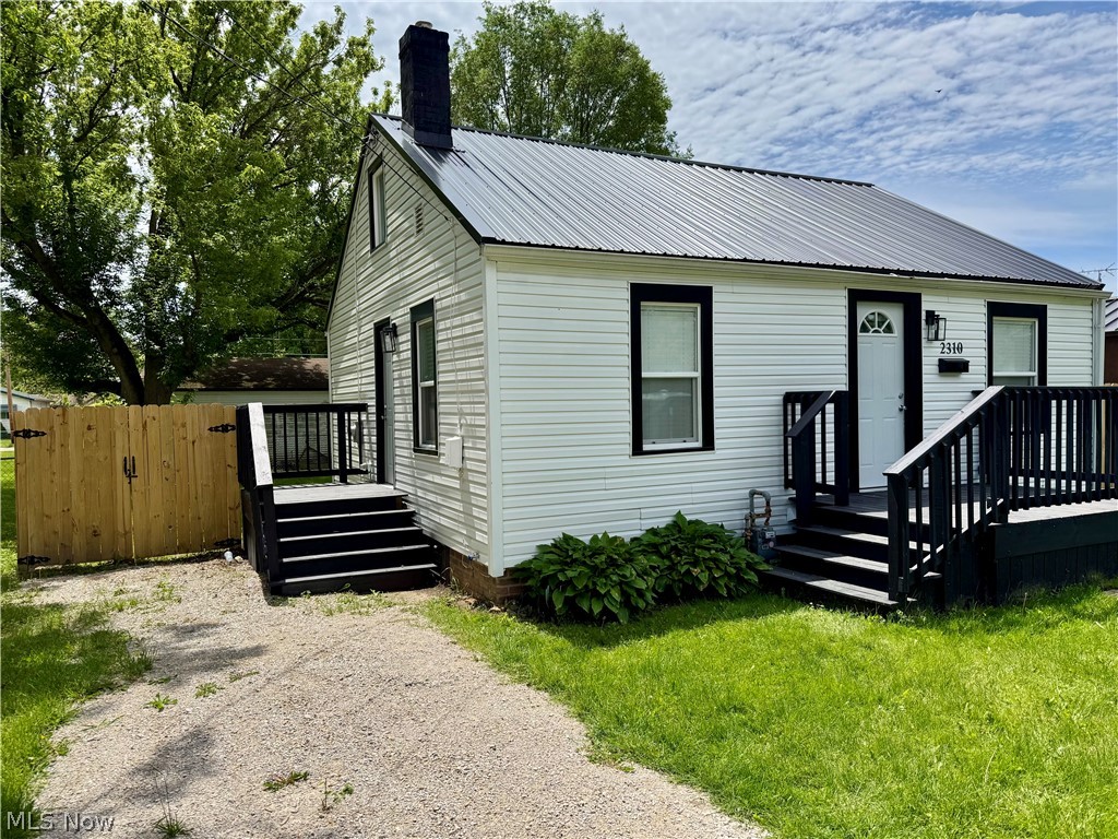 2310 Harmon Street NE Canton OH 44705