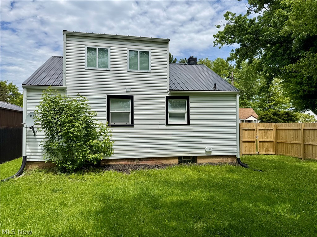 2310 Harmon Street NE Canton OH 44705