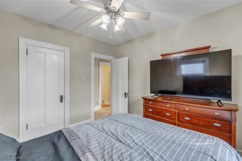 4458 W 48th Street Cleveland OH 44144