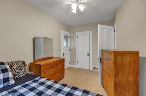 4458 W 48th Street Cleveland OH 44144