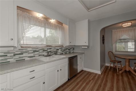 38247 Ridge Road Willoughby OH 44094