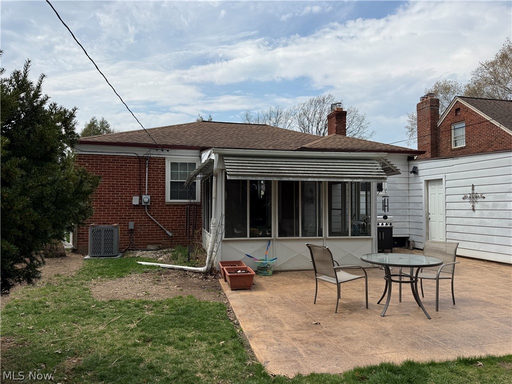 4601 W 221st Street Fairview Park OH 44126