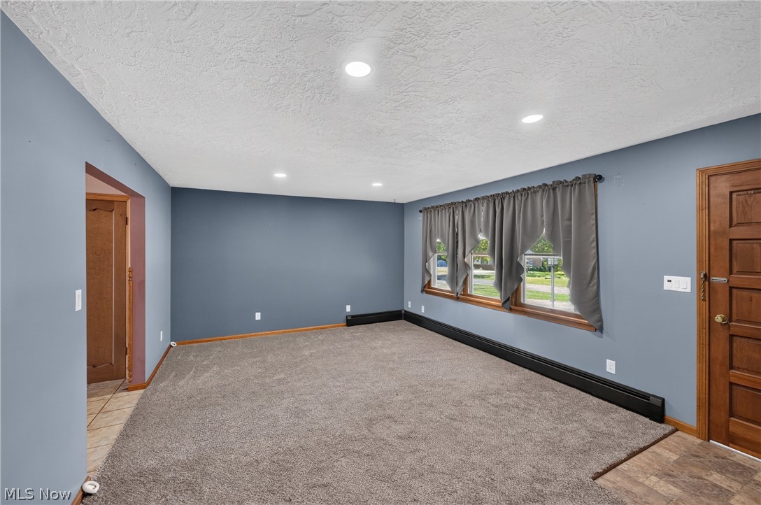 12377 Weygandt Street NW North Lawrence OH 44614