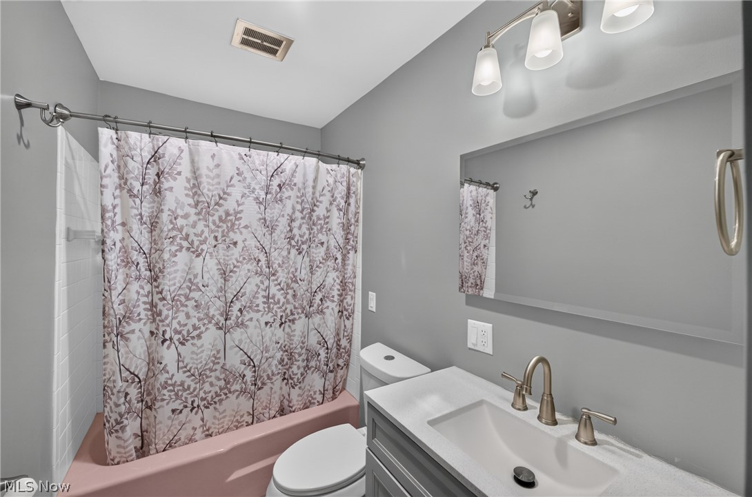 12377 Weygandt Street NW North Lawrence OH 44614