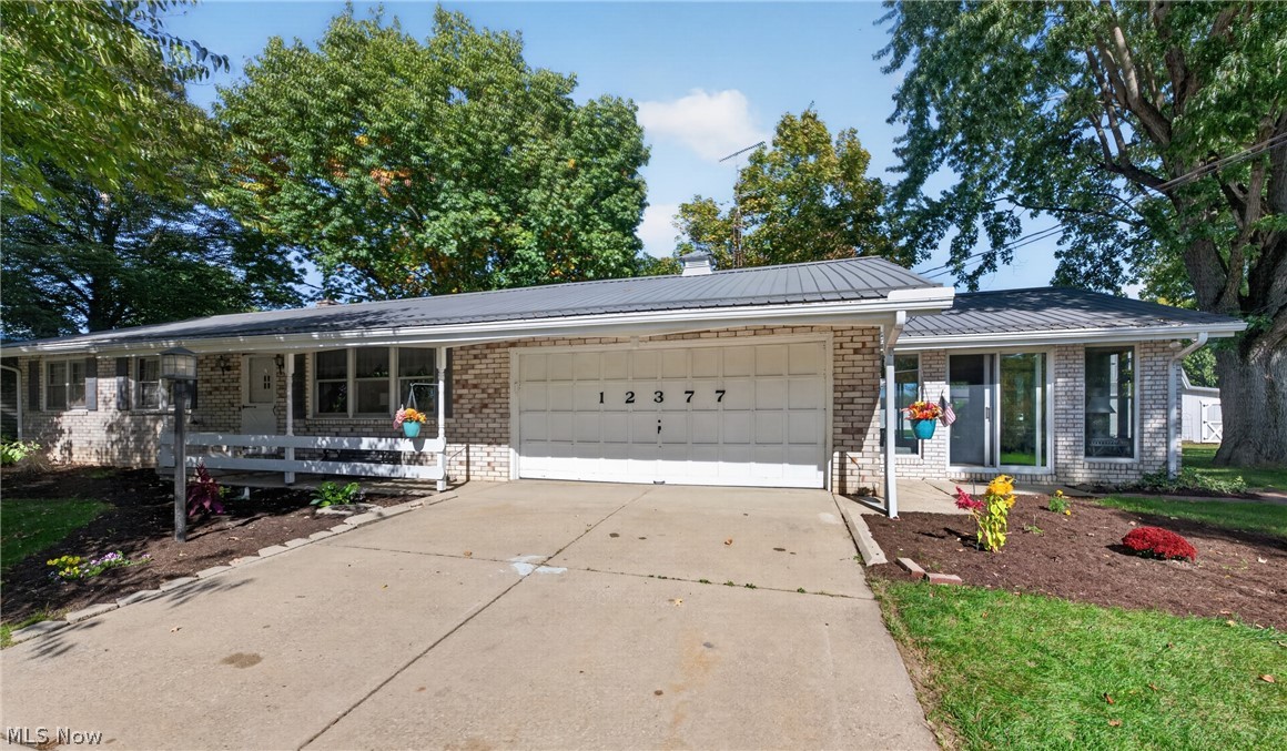 12377 Weygandt Street NW North Lawrence OH 44614