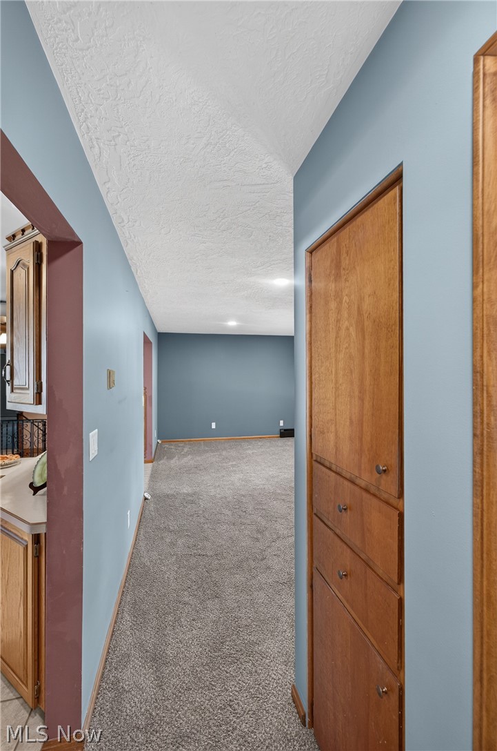 12377 Weygandt Street NW North Lawrence OH 44614