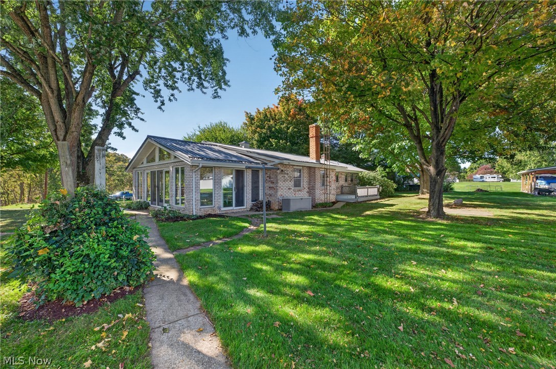 12377 Weygandt Street NW North Lawrence OH 44614